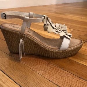 Leather wedge sandal